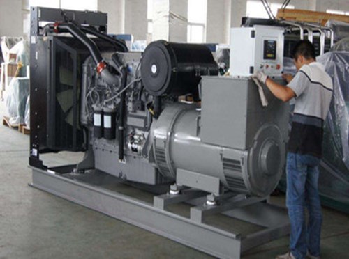 屯城镇柴油发电机组和储能设备配合使用的案例