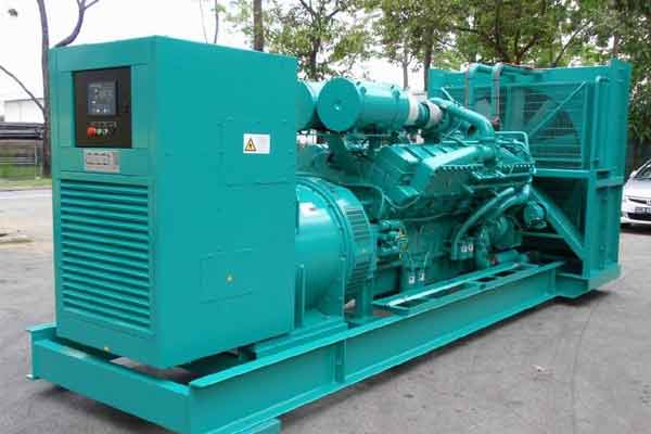 屯城镇柴油发电机组电压不稳定怎样维修？